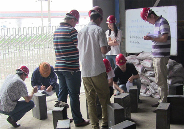 評(píng)委打分現(xiàn)場(chǎng)